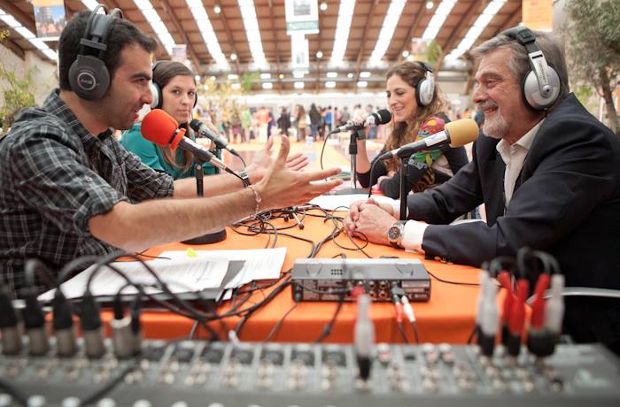 Entrevista Onda Color en Contreso Nacional Trabajo Social. Entrevista Onda Color en Contreso Nacional Trabajo Social.